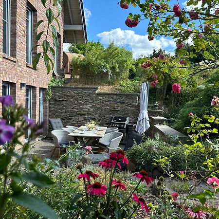 Attraktive Wohnung-Elztalidyll-Zwischen Mosel,Nuerburgring Und Burg Eltz Kollig Ngoại thất bức ảnh