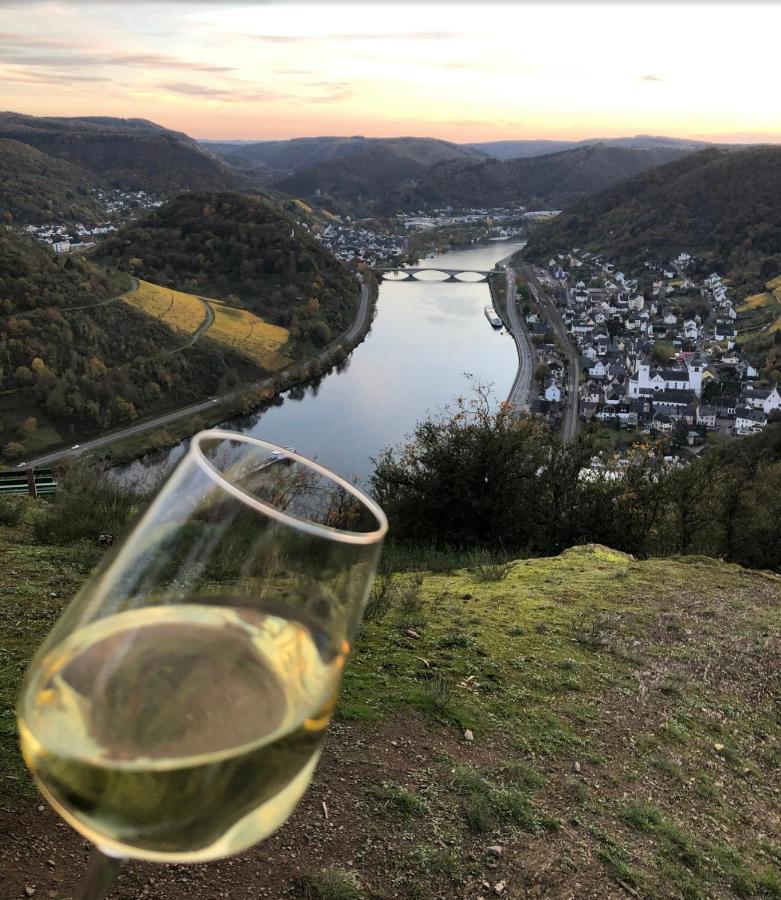Attraktive Wohnung-Elztalidyll-Zwischen Mosel,Nuerburgring Und Burg Eltz Kollig Ngoại thất bức ảnh