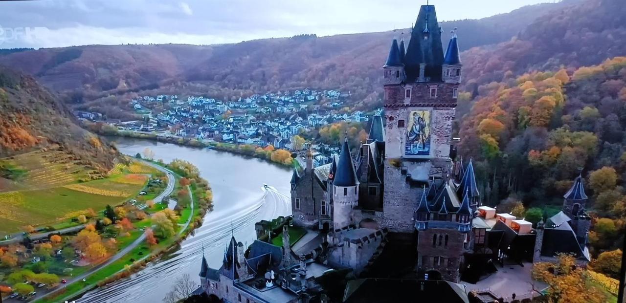 Attraktive Wohnung-Elztalidyll-Zwischen Mosel,Nuerburgring Und Burg Eltz Kollig Ngoại thất bức ảnh