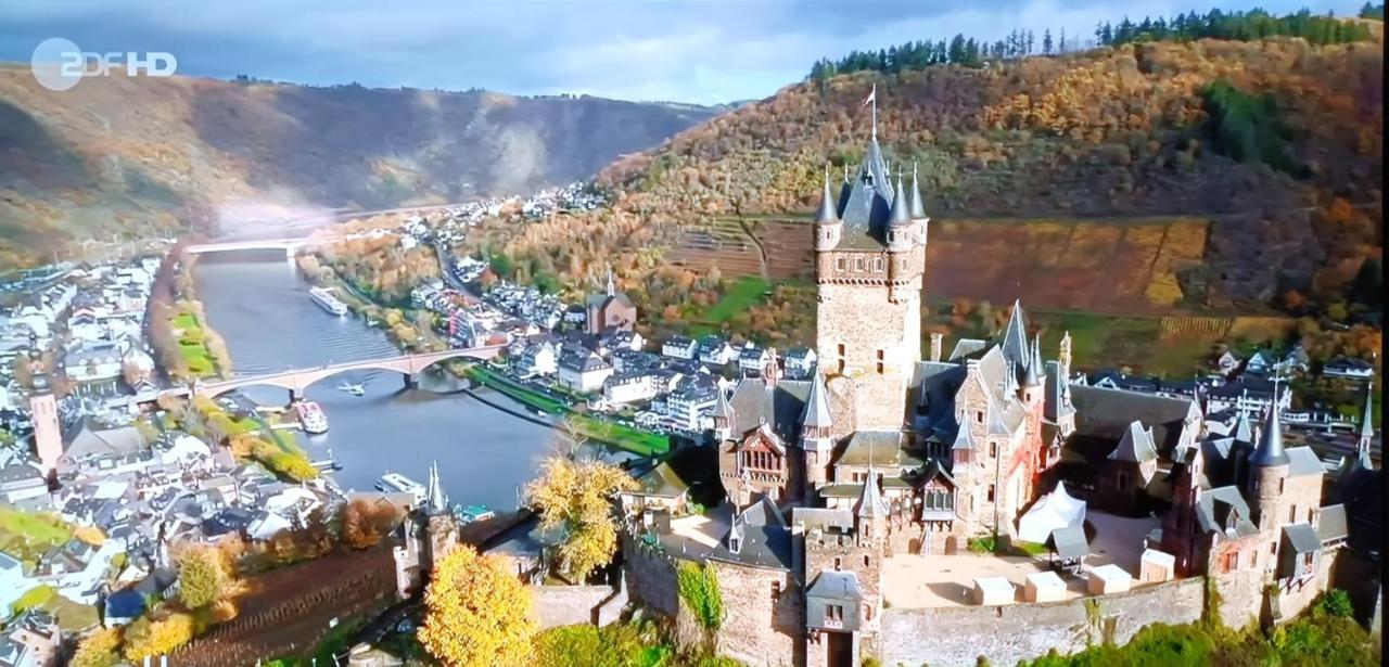 Attraktive Wohnung-Elztalidyll-Zwischen Mosel,Nuerburgring Und Burg Eltz Kollig Ngoại thất bức ảnh