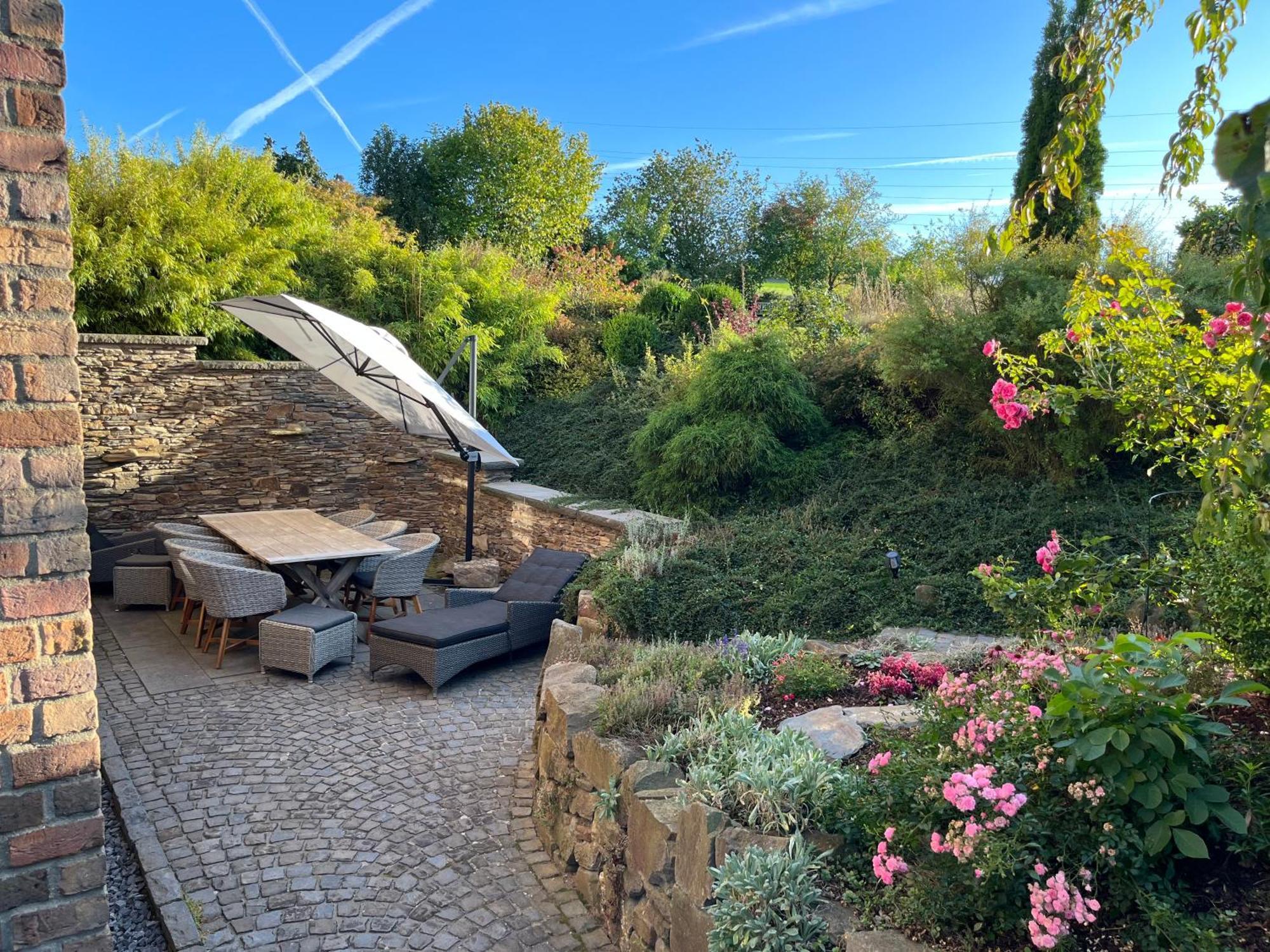 Attraktive Wohnung-Elztalidyll-Zwischen Mosel,Nuerburgring Und Burg Eltz Kollig Ngoại thất bức ảnh