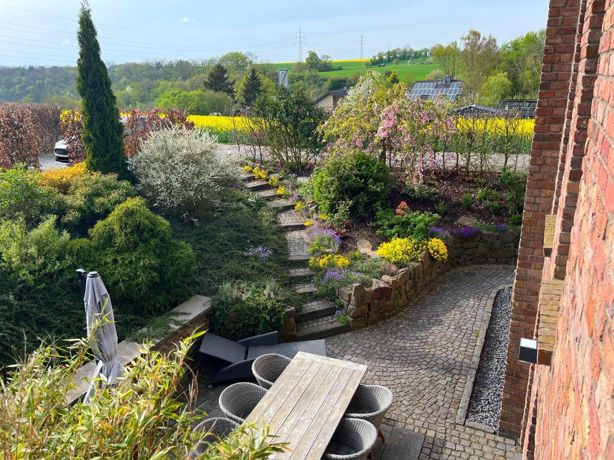 Attraktive Wohnung-Elztalidyll-Zwischen Mosel,Nuerburgring Und Burg Eltz Kollig Ngoại thất bức ảnh